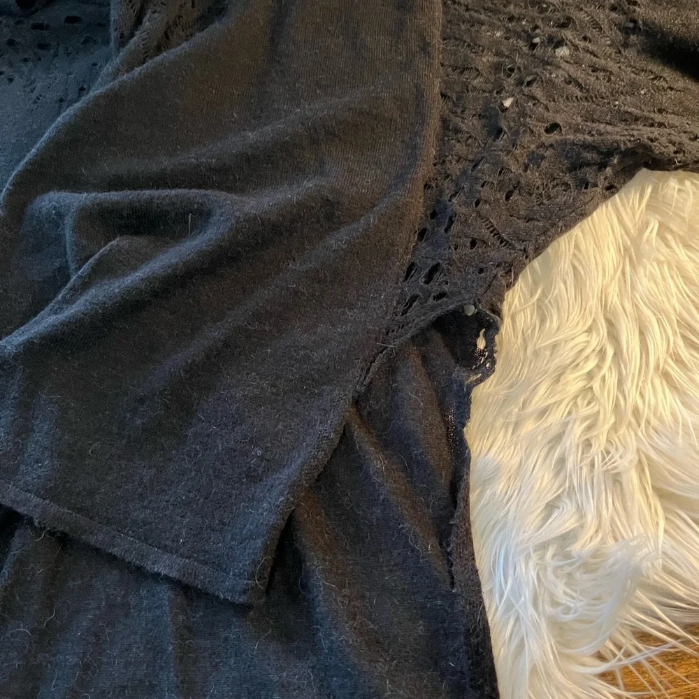 Free people oversized high low lightweight sweater. Size small